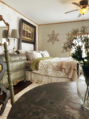 Family friendly or romantic couples get away 3BR, Albrightsville